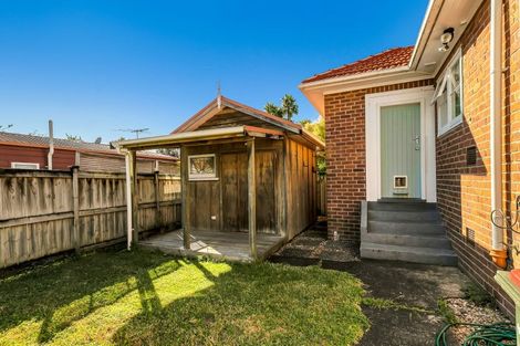 Photo of property in 63 Kiwi Road, Point Chevalier, Auckland, 1022