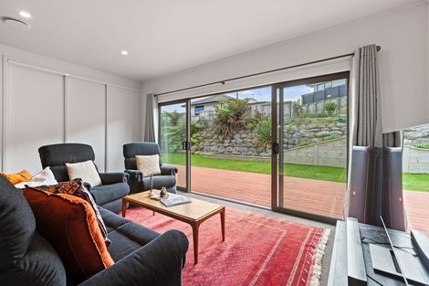 Photo of property in 6 Whenu Way, Bell Block, New Plymouth, 4312