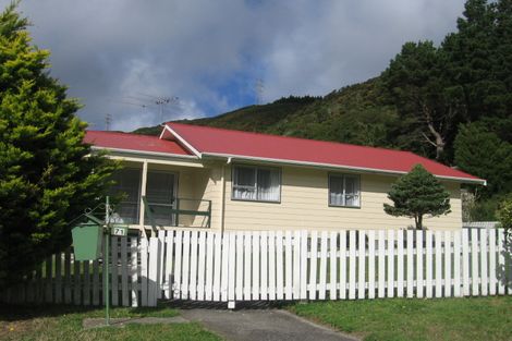 Photo of property in 71 Hazlewood Avenue, Karori, Wellington, 6012
