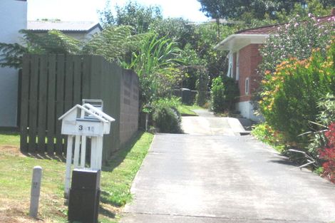 Photo of property in 1/16 Fowler Street, Northcote, Auckland, 0627