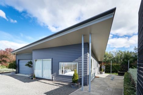 Photo of property in 6 Te Roera Drive, Taradale, Napier, 4112