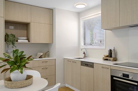 Photo of property in 2/21 Hills Road, Edgeware, Christchurch, 8013