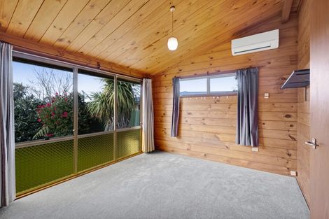 Photo of property in 33 Kowhai Street, Inglewood, 4330