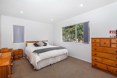 Photo of property in 1/371 East Coast Road, Mairangi Bay, Auckland, 0630