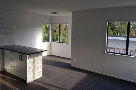 Photo of property in 20 Thistledew Place, Bayview, Auckland, 0629