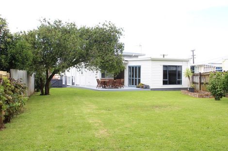 Photo of property in 50 Kapuka Road, Mangere Bridge, Auckland, 2022