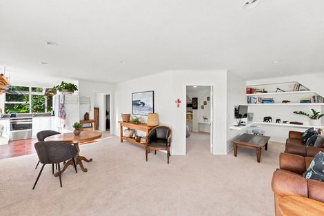 Photo of property in 29 Donnelly Street, Oakura, 4314
