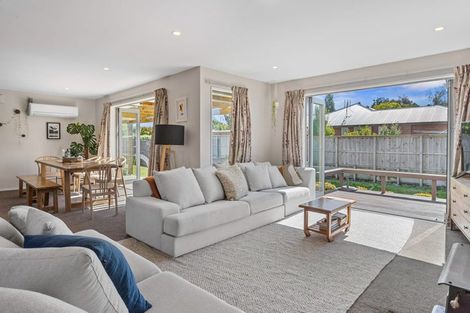 Photo of property in 2 Stonebridge Lane, Oxford, 7430