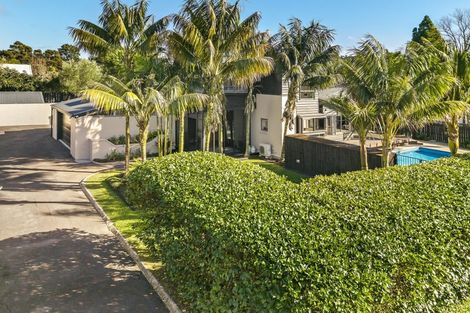 Photo of property in 6 Birchwood Grove, Greenhithe, Auckland, 0632
