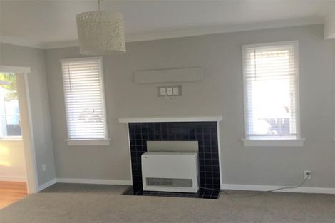 Photo of property in 33 Princes Street, Fitzroy, New Plymouth, 4312