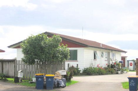 Photo of property in 25 Silverstone Place, Henderson, Auckland, 0612