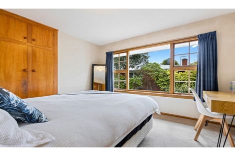 Photo of property in 7 Mirfield Place, Russley, Christchurch, 8042