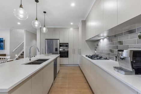 Photo of property in 2a Seine Road, Forrest Hill, Auckland, 0620