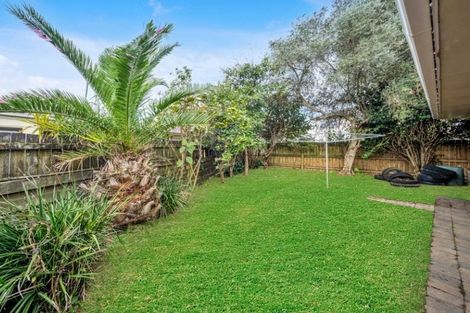 Photo of property in 2/20 Ihaka Place, Papatoetoe, Auckland, 2104