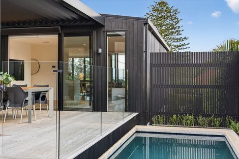 Photo of property in 1/517 Beach Road, Murrays Bay, Auckland, 0630