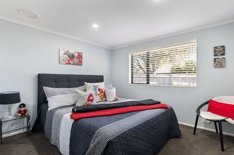 Photo of property in 6 Liberty Grove, Kelvin Grove, Palmerston North, 4414