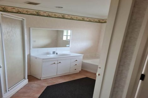 Photo of property in 8 Harvest Court, Paraparaumu, 5032