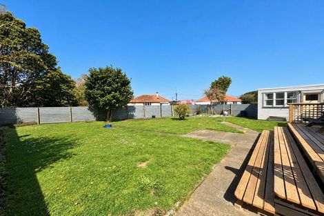 Photo of property in 6 Waihi Road, Hawera, 4610