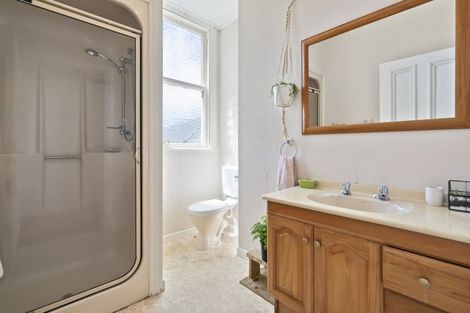 Photo of property in 13 Crawford Road, Kilbirnie, Wellington, 6022