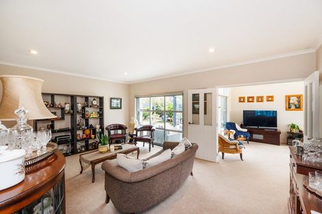 Photo of property in 2 Stonebridge Heights, Feilding, 4702