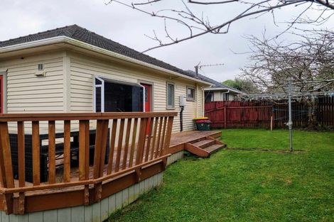 Photo of property in 292 Huatoki Street, Upper Vogeltown, New Plymouth, 4310