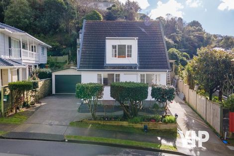 Photo of property in 12 Fyvie Avenue, Tawa, Wellington, 5028