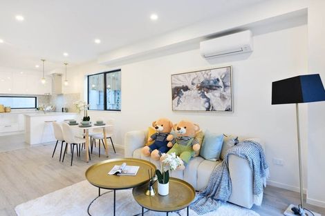 Photo of property in 15d Tabitha Crescent, Henderson, Auckland, 0612
