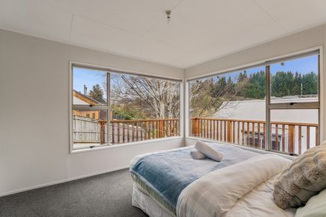 Photo of property in 21 Watts Road, Fernhill, Queenstown, 9300