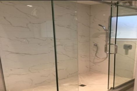 Photo of property in 1/43 Masterton Road, Rothesay Bay, Auckland, 0630