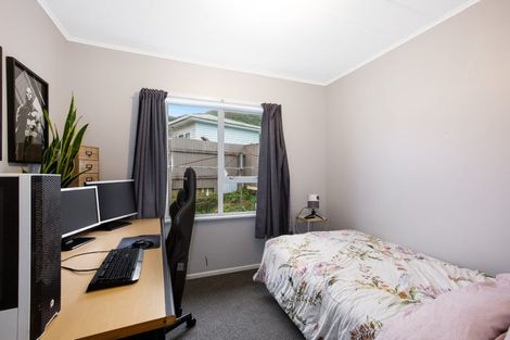 Photo of property in 32 Ruthven Road, Wainuiomata, Lower Hutt, 5014