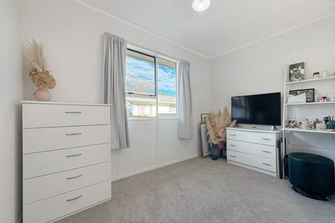 Photo of property in 69b Hartford Crescent, Totara Park, Upper Hutt, 5018