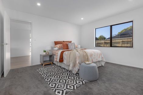 Photo of property in 102 Langdale Avenue, Paraparaumu, 5032