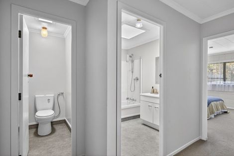 Photo of property in 5a Tahurangi Place, Spotswood, New Plymouth, 4310