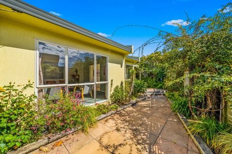 Photo of property in 11 Avion Terrace, Raumati Beach, Paraparaumu, 5032