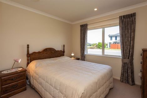 Photo of property in 48 Brockelbank Drive, Kaiapoi, 7630