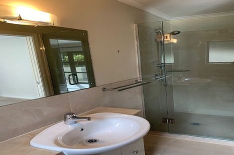 Photo of property in 19a Santa Monica Place, Goodwood Heights, Auckland, 2105