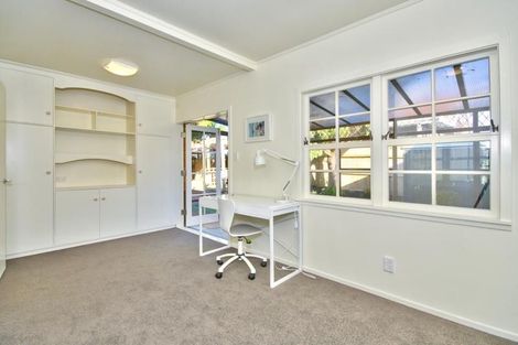 Photo of property in 2/15 Matuhi Rise, Henderson, Auckland, 0612