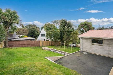 Photo of property in 122 Easther Crescent, Kew, Dunedin, 9012