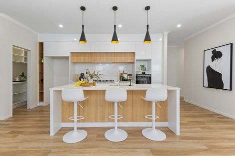 Photo of property in 3 Vintry Drive, Kumeu, 0810