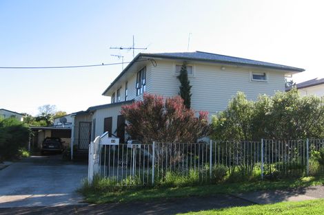 Photo of property in 42 Roberts Road, Te Atatu South, Auckland, 0610