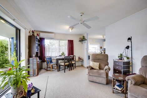 Photo of property in 2/17 Wharerangi Road, Tamatea, Napier, 4112