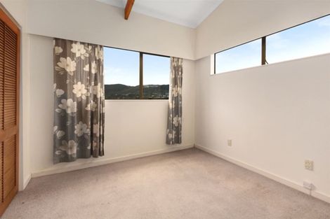 Photo of property in 81 Fyvie Avenue, Tawa, Wellington, 5028