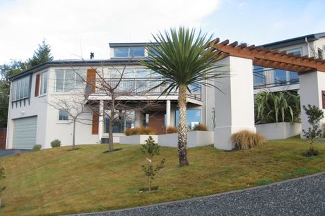 Photo of property in 4 Matau Place, Fernhill, Queenstown, 9300