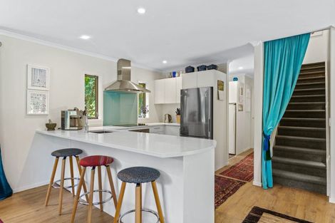 Photo of property in 296 Motutara Road, Muriwai, Waimauku, 0881