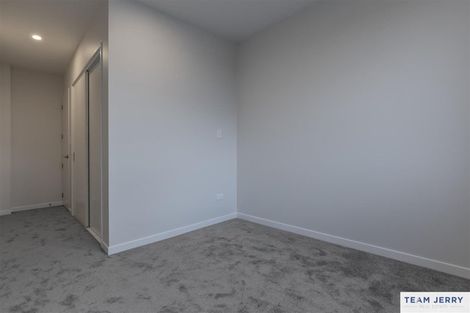 Photo of property in 31 Kuaha Road, Massey, Auckland, 0614