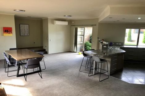 Photo of property in 2 Somerton Drive, Huntington, Hamilton, 3210