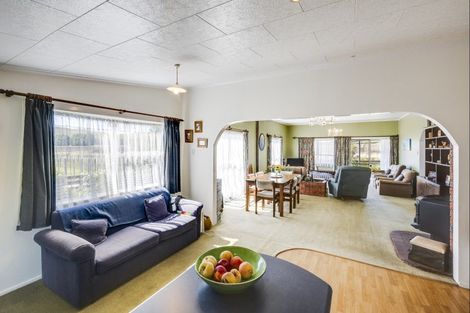 Photo of property in 32 Poukawa Road, Poukawa, Hastings, 4178