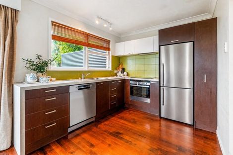 Photo of property in 107 Sutherland Road, Brookfield, Tauranga, 3110
