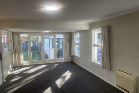 Photo of property in 17 Oakfield Street, Burnside, Christchurch, 8053