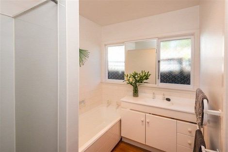 Photo of property in 30 Plynlimon Road, Fendalton, Christchurch, 8052